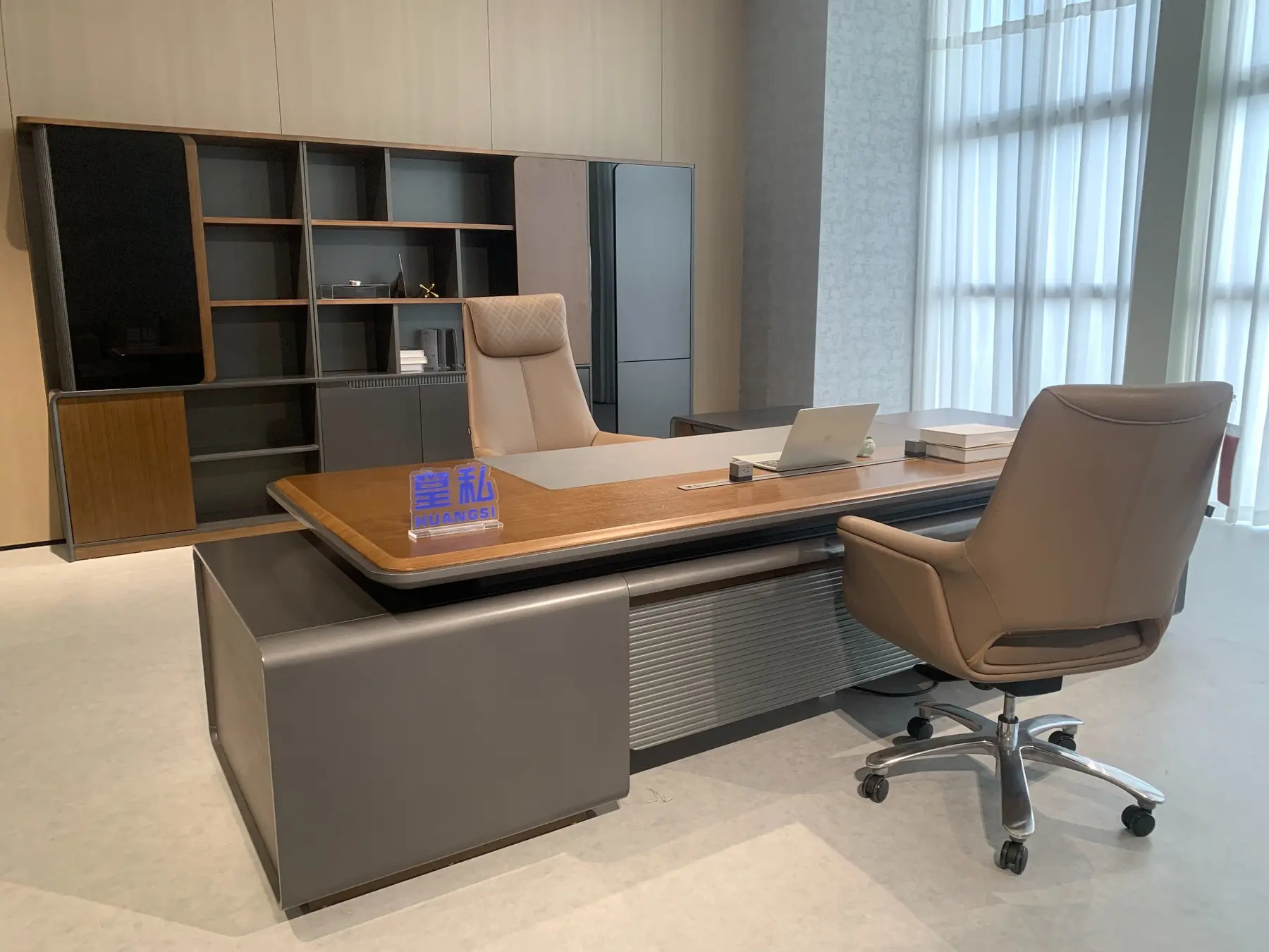 HUANGSI executive desk setting in the showroom